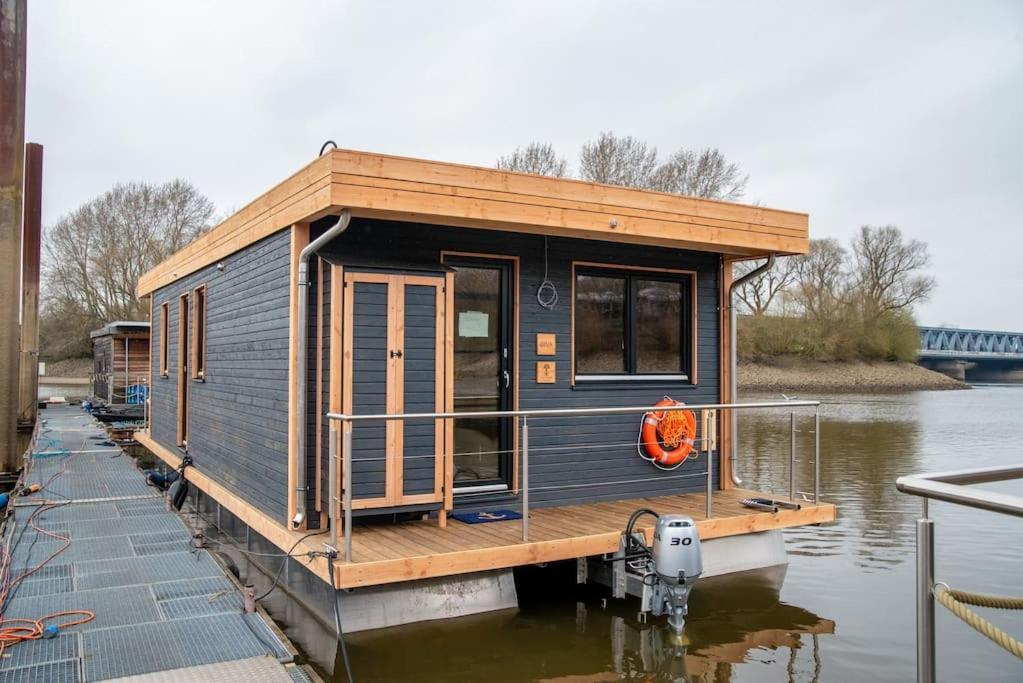 Hausboot Diva Mit Kamin - Winter Auf Der Dove Elbe Bådhotel *