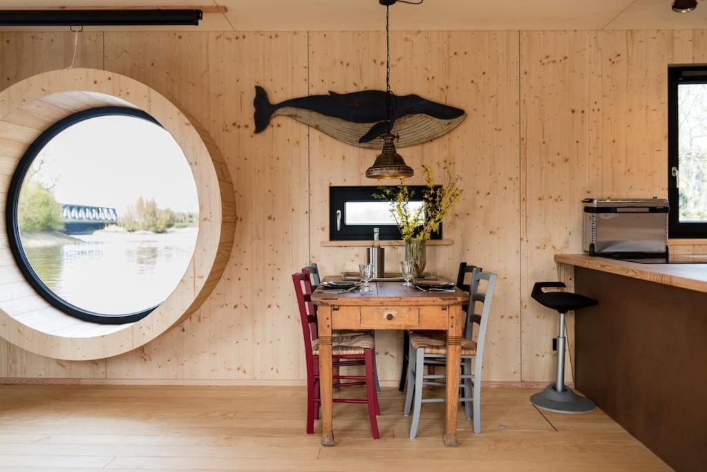 Hausboot Diva Mit Kamin - Winter Auf Der Dove Elbe Bådhotel *